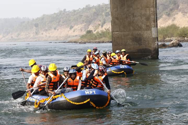River rafting at Bargi Dam