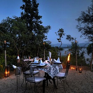 Denwa Backwater Escape Bush Dinner