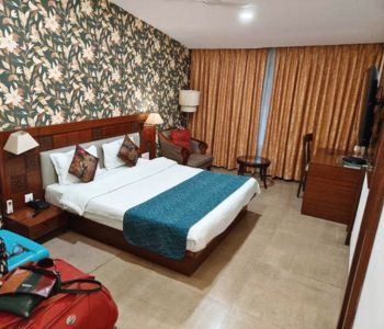 MPT Payal Double Bed Room